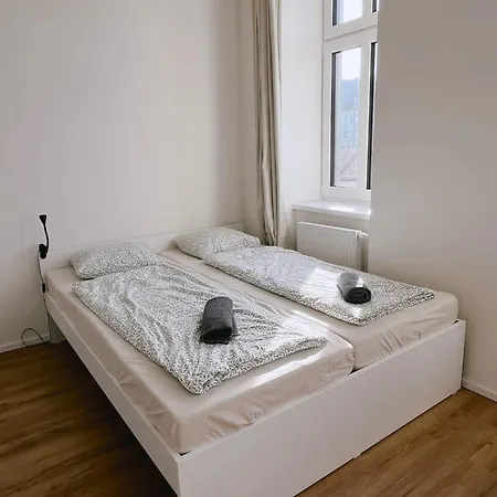 Vr12 *